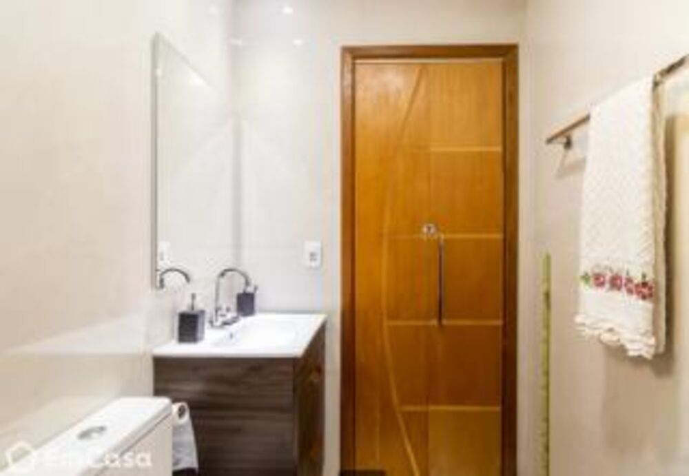 Casa à venda com 2 quartos, 63m² - Foto 3