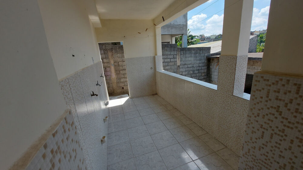 Casa à venda com 2 quartos, 70m² - Foto 3