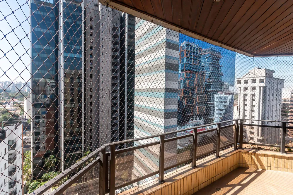 Apartamento, 3 quartos, 240 m² - Foto 2