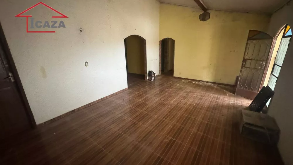 Casa à venda com 3 quartos, 150m² - Foto 2