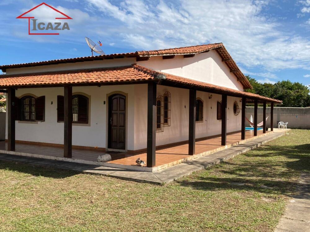 Casa à venda com 3 quartos, 209m² - Foto 1