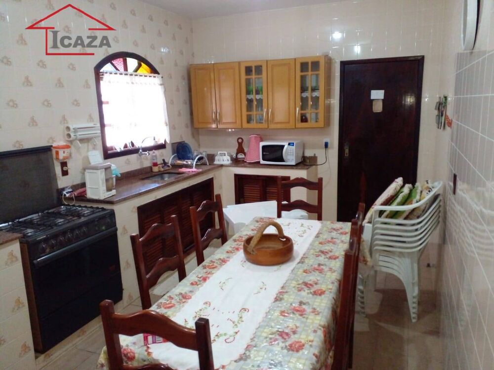 Casa à venda com 3 quartos, 209m² - Foto 4