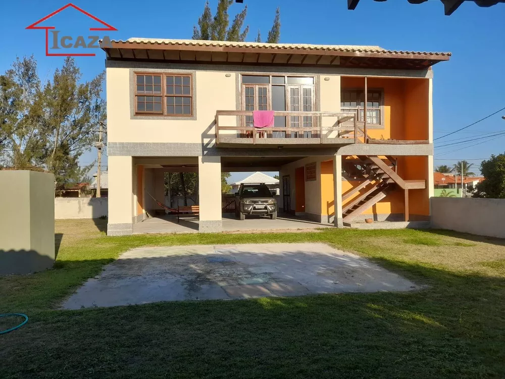 Casa à venda com 3 quartos, 250m² - Foto 2