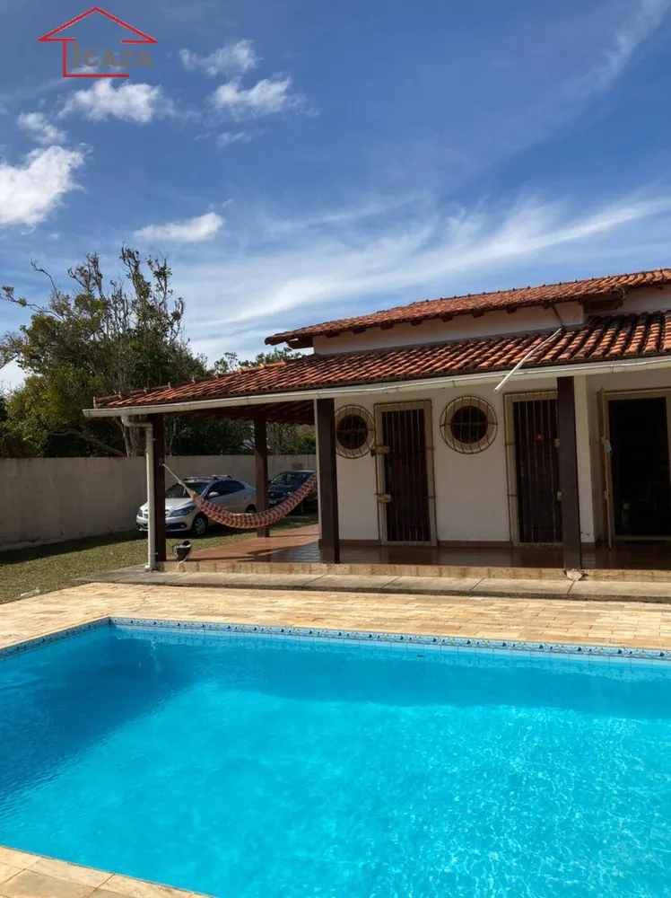 Casa, 3 quartos, 209 m² - Foto 1