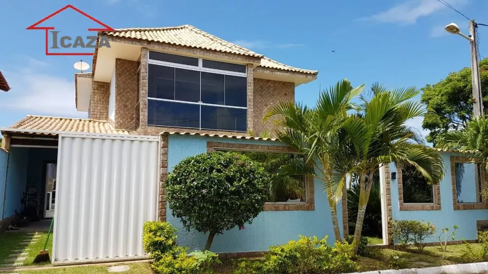 Casa de Condomínio à venda com 4 quartos, 254m² - Foto 1