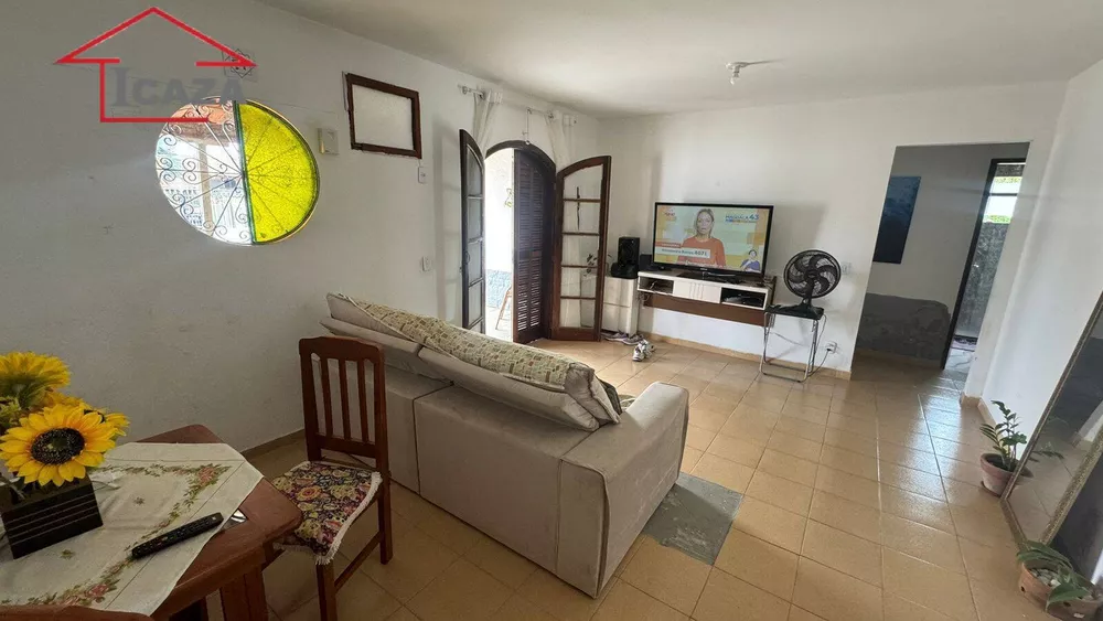 Casa à venda com 4 quartos, 152m² - Foto 4