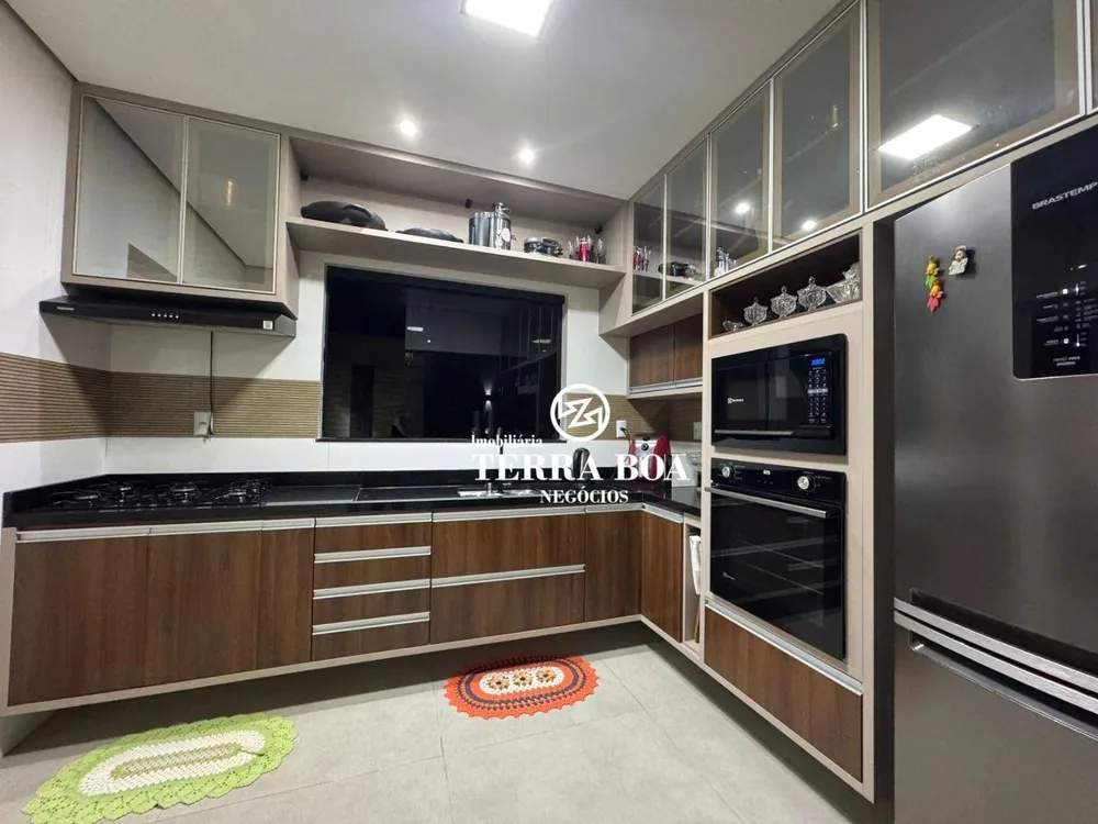 Sobrado, 3 quartos, 210 m² - Foto 2