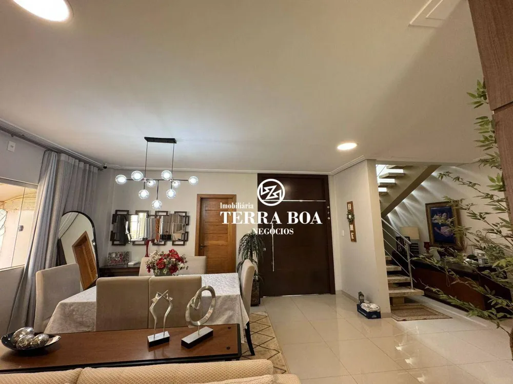 Sobrado, 3 quartos, 256 m² - Foto 8