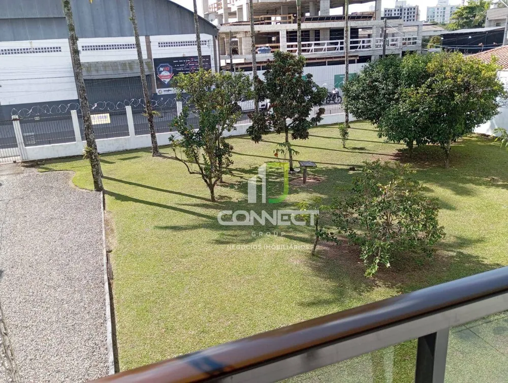 Casa, 4 quartos, 240 m² - Foto 12