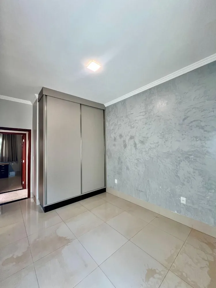 Casa, 3 quartos, 200 m² - Foto 2