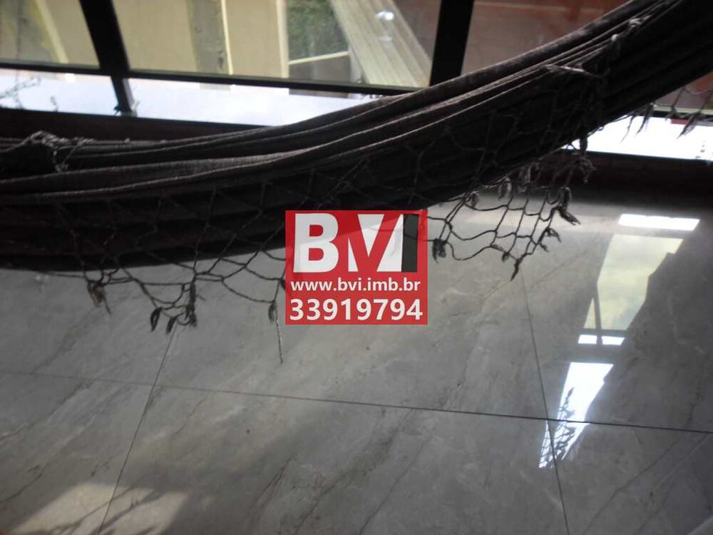 Apartamento à venda com 2 quartos, 75m² - Foto 2