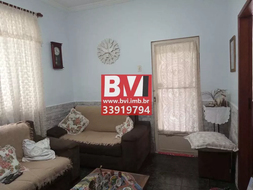 Casa à venda com 3 quartos, 108m² - Foto 1