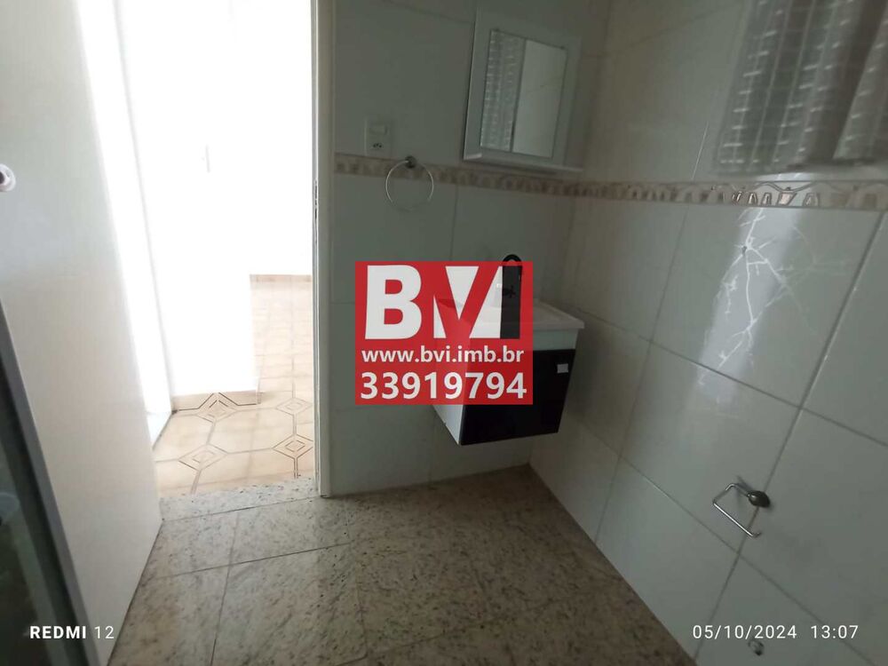 Apartamento à venda com 2 quartos, 70m² - Foto 2