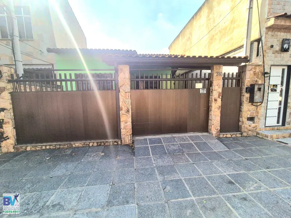 Casa, 3 quartos, 230 m² - Foto 1