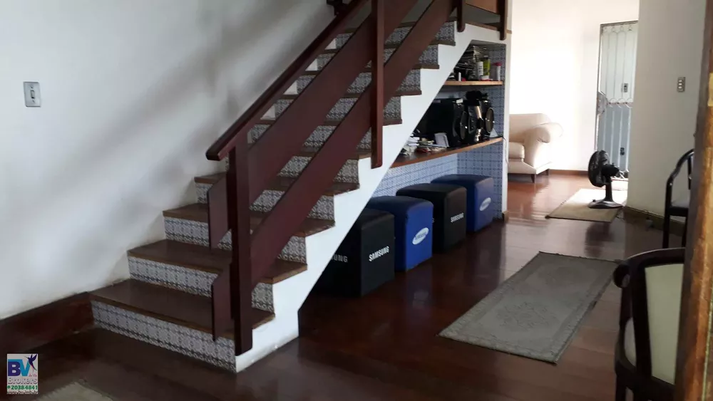 Casa, 4 quartos, 190 m² - Foto 1