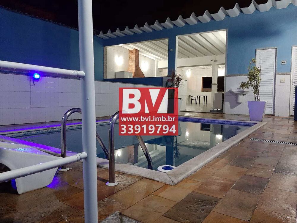 Casa à venda com 6 quartos, 500m² - Foto 1