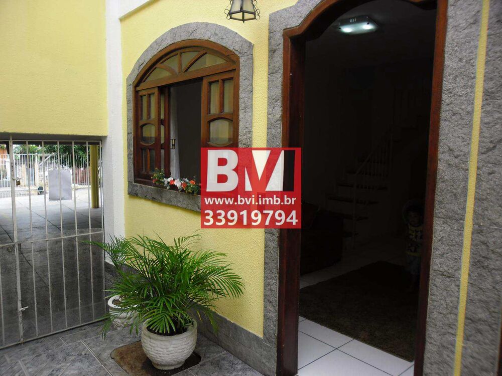 Casa à venda com 2 quartos, 60m² - Foto 1