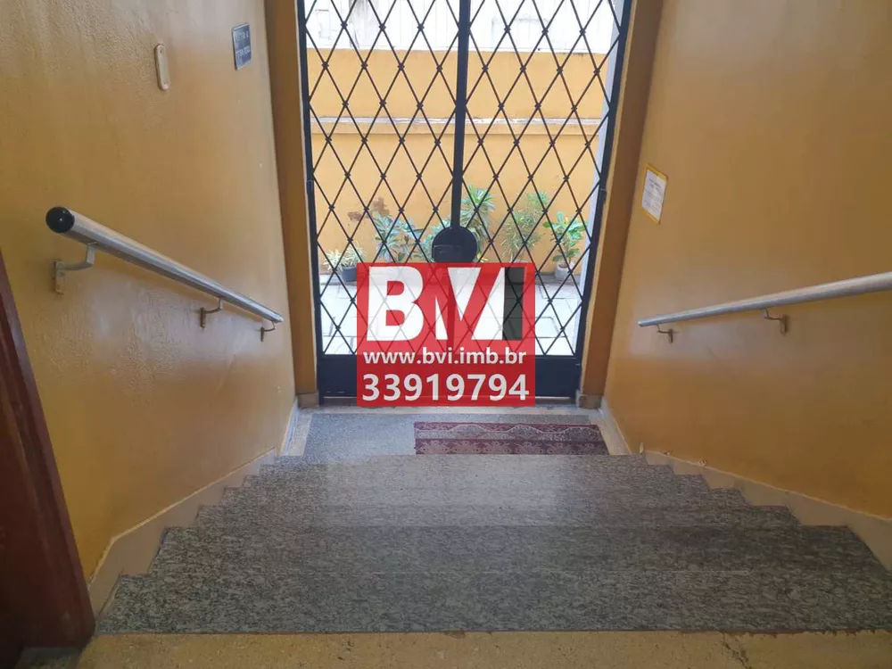 Apartamento à venda com 3 quartos, 50m² - Foto 2