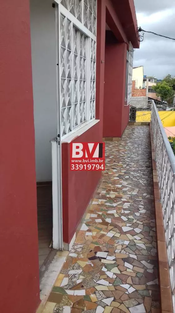 Casa à venda com 3 quartos, 70m² - Foto 2