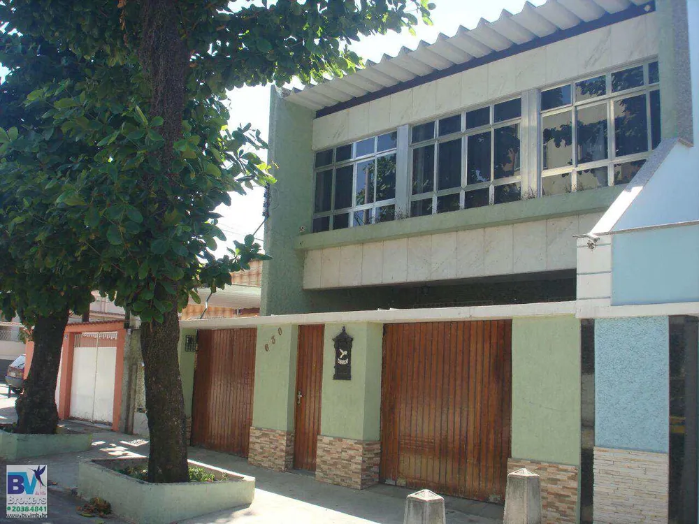 Casa, 4 quartos, 200 m² - Foto 1