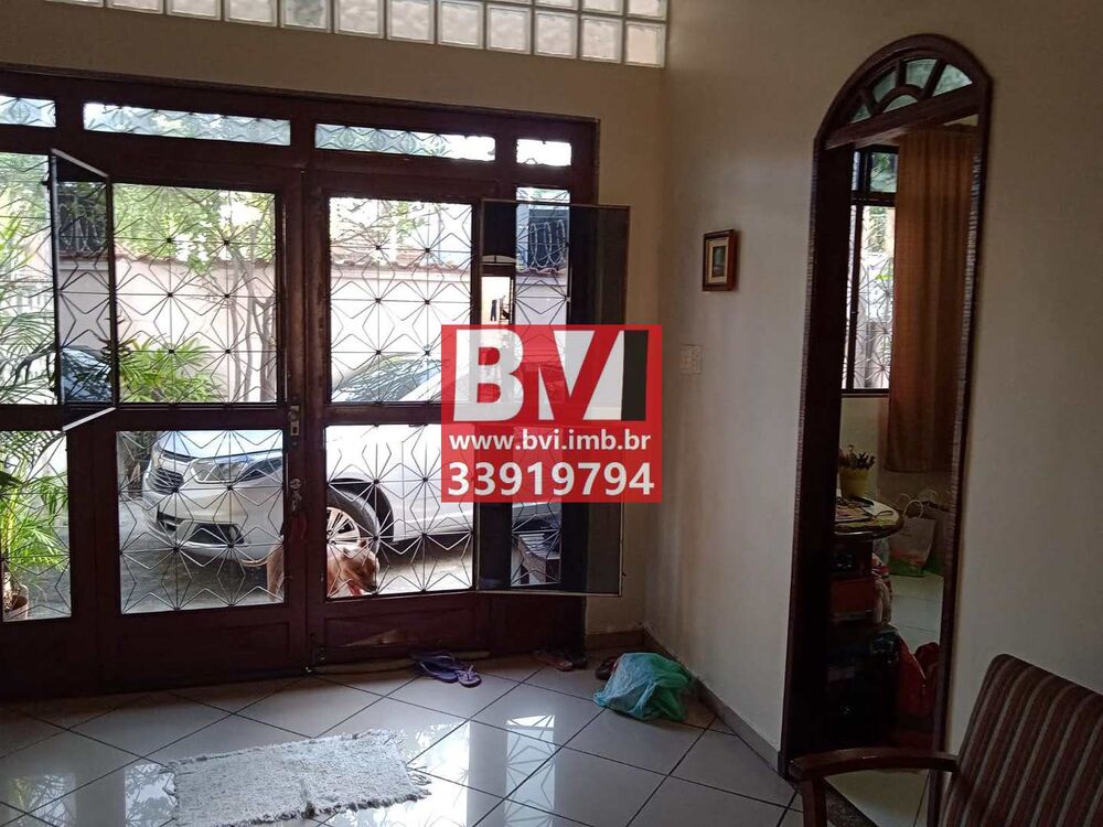 Casa à venda com 4 quartos, 60m² - Foto 5