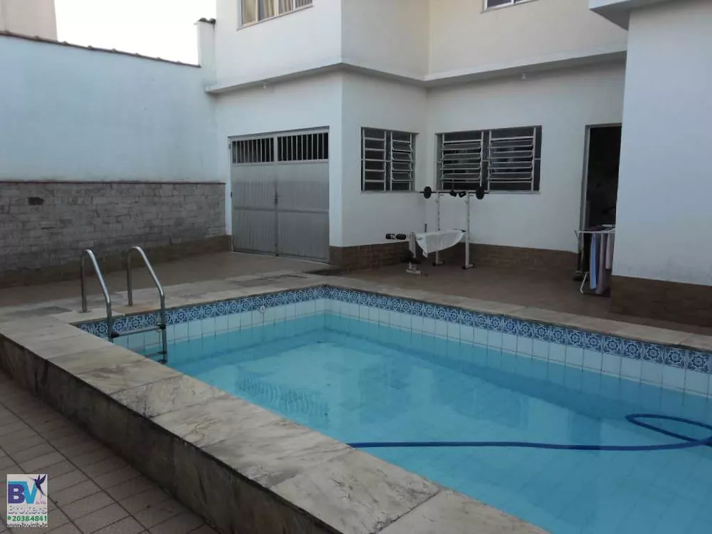 Casa, 4 quartos, 270 m² - Foto 2