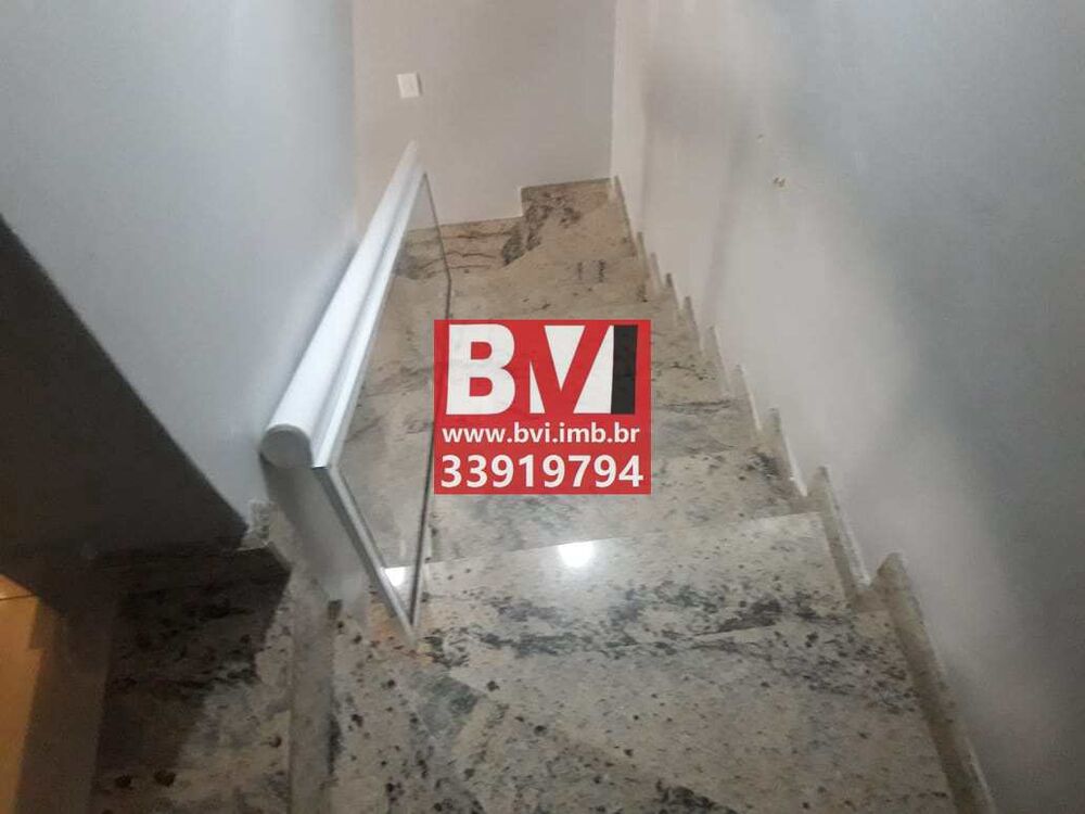 Casa à venda com 2 quartos, 66m² - Foto 2
