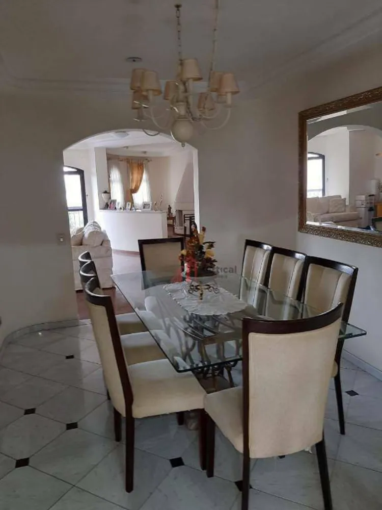 Apartamento, 3 quartos, 203 m² - Foto 1
