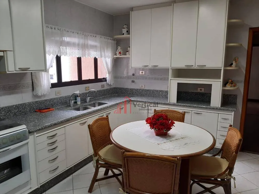 Apartamento, 3 quartos, 203 m² - Foto 2