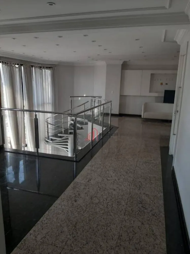 Cobertura, 3 quartos, 200 m² - Foto 1