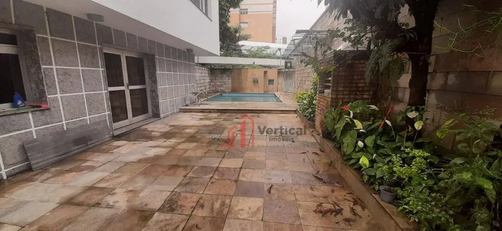 Sobrado, 4 quartos, 665 m² - Foto 1