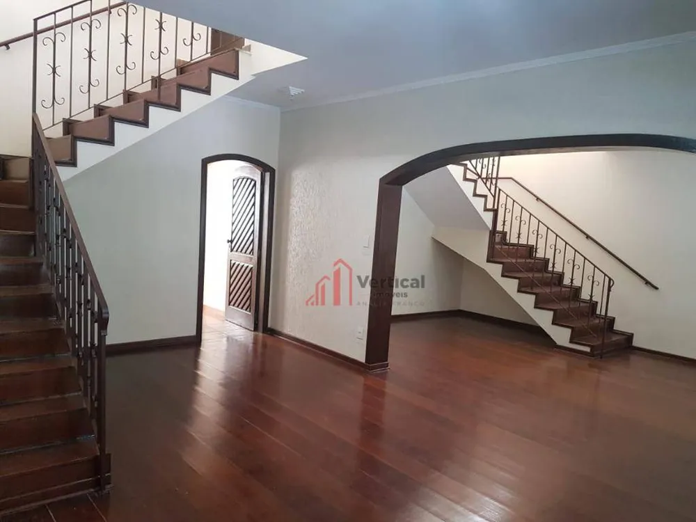 Sobrado, 4 quartos, 370 m² - Foto 1