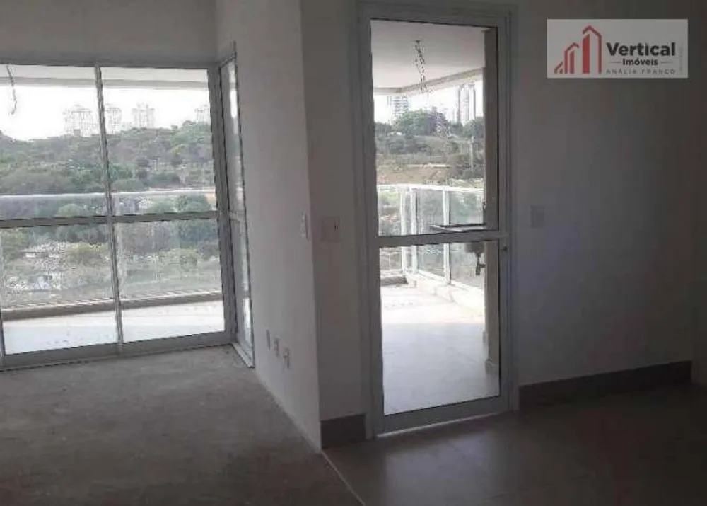 Cobertura, 3 quartos, 221 m² - Foto 2