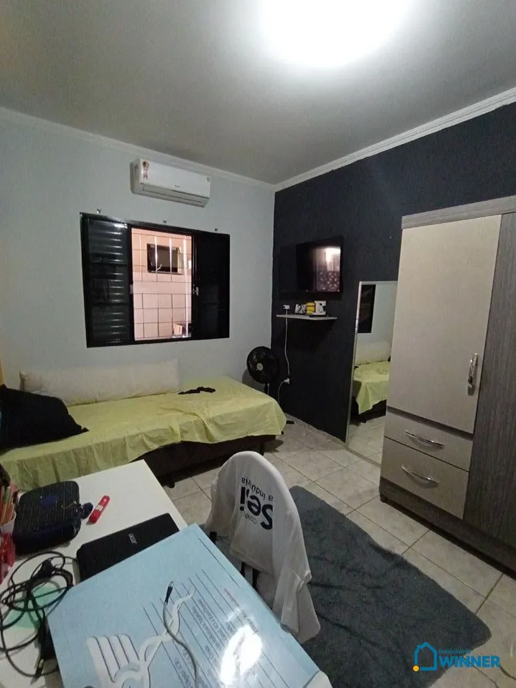 Casa, 3 quartos, 197 m² - Foto 2