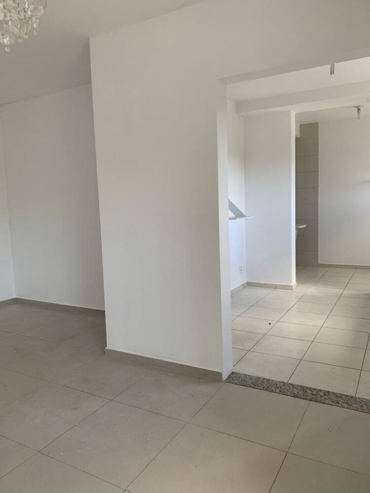 Apartamento para alugar com 2 quartos, 75m² - Foto 8