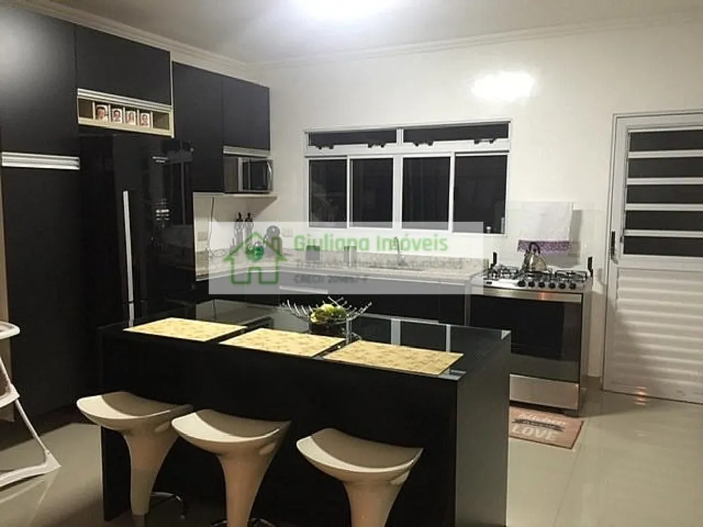 Casa, 3 quartos, 180 m² - Foto 1