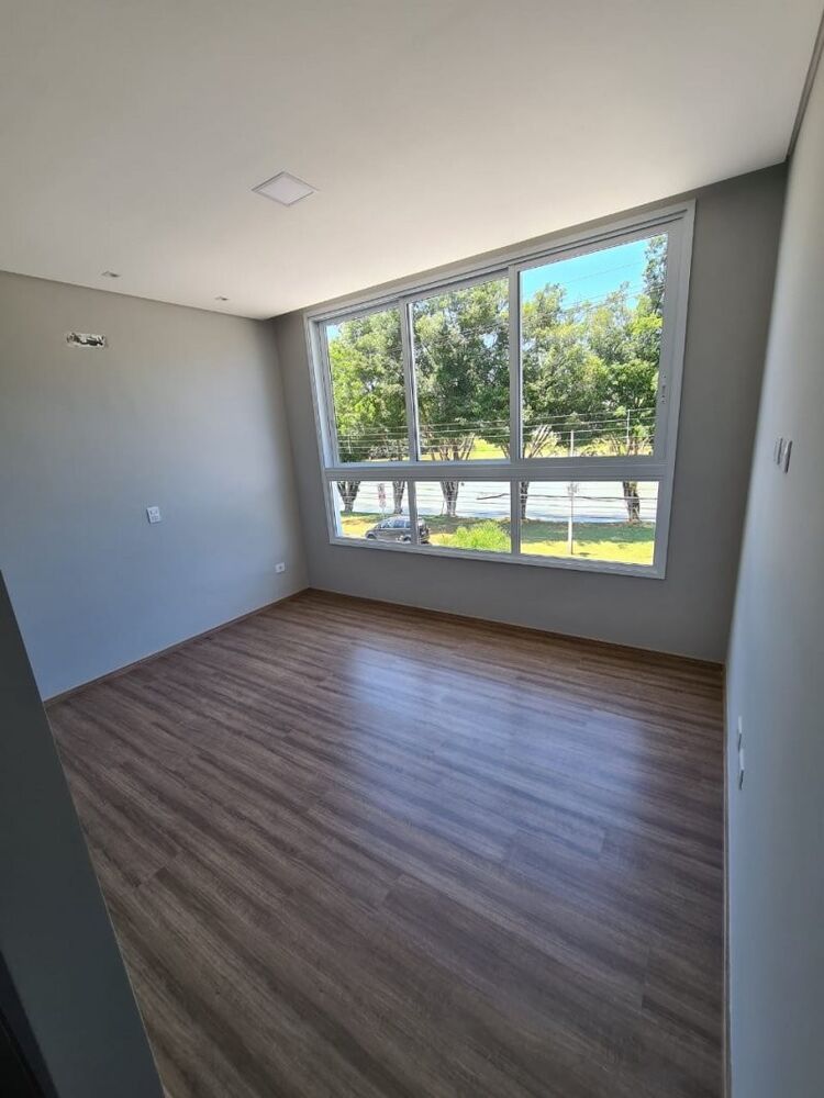 Casa à venda com 3 quartos, 330m² - Foto 3