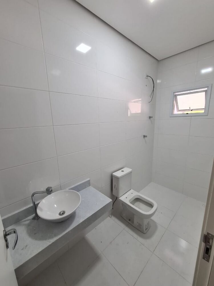 Casa à venda com 3 quartos, 330m² - Foto 10
