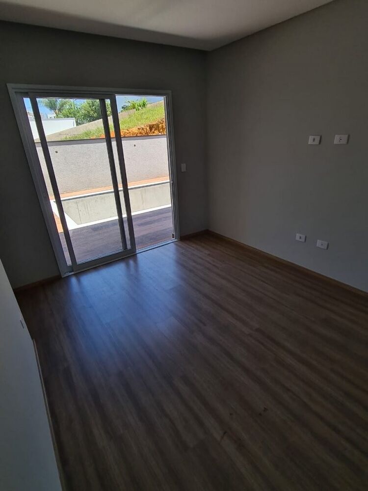 Casa à venda com 3 quartos, 330m² - Foto 9