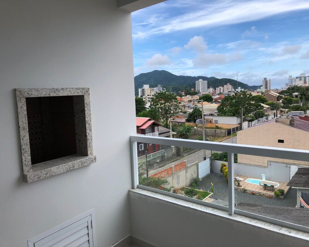 Apartamento à venda com 2 quartos, 72m² - Foto 2