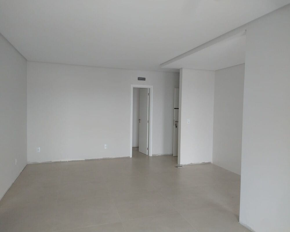 Apartamento à venda com 3 quartos, 111m² - Foto 4