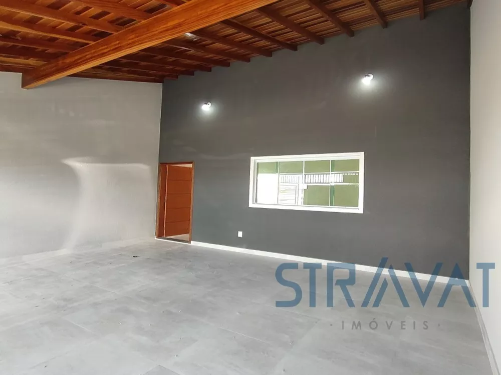 Casa à venda com 3 quartos, 130m² - Foto 1