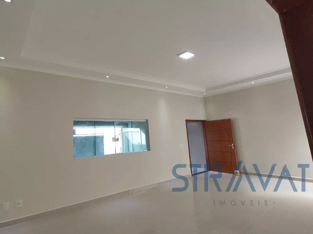 Casa à venda com 3 quartos, 130m² - Foto 4