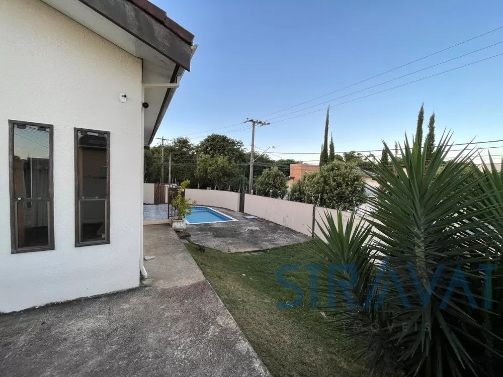Casa para alugar com 3 quartos, 255m² - Foto 4