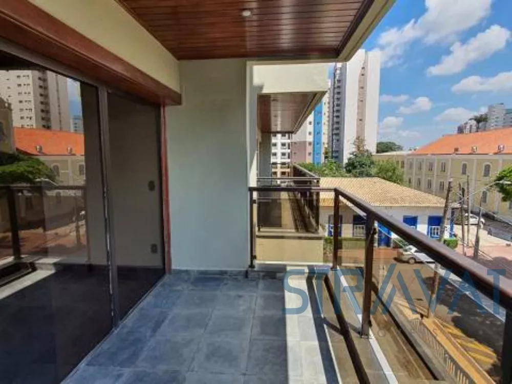 Apartamento à venda com 4 quartos, 246m² - Foto 2