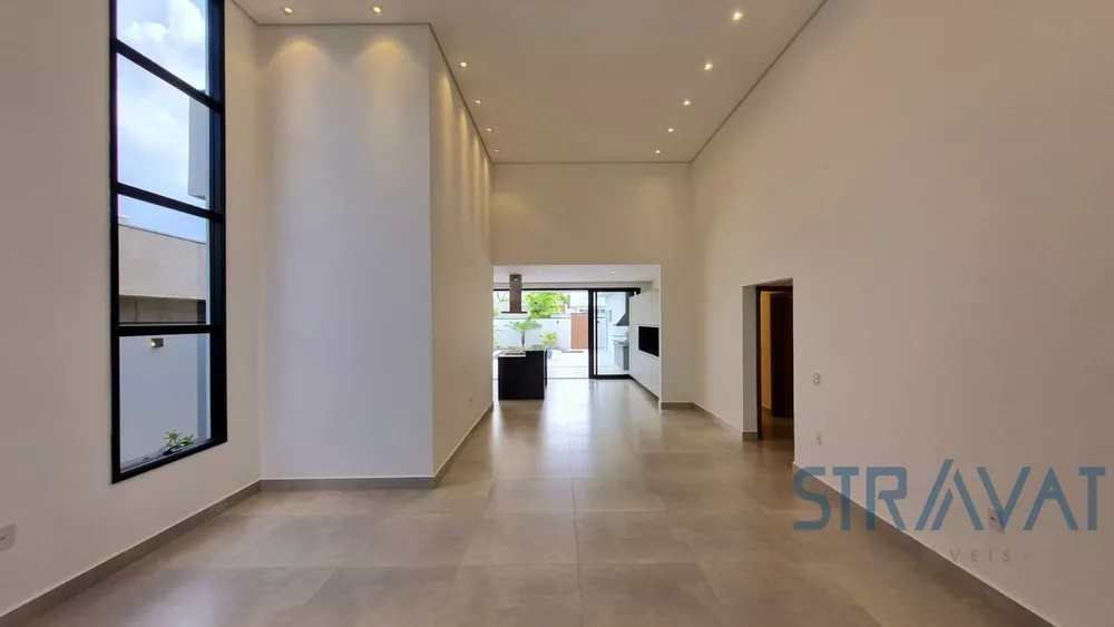 Casa à venda com 4 quartos, 258m² - Foto 2