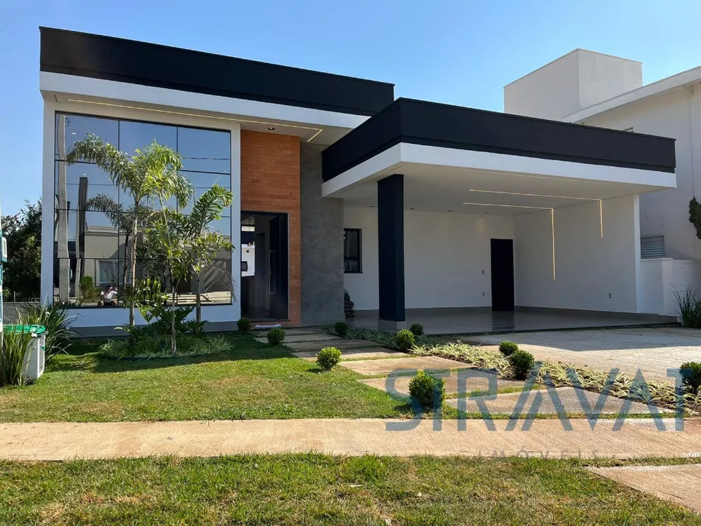 Casa à venda com 3 quartos, 207m² - Foto 1