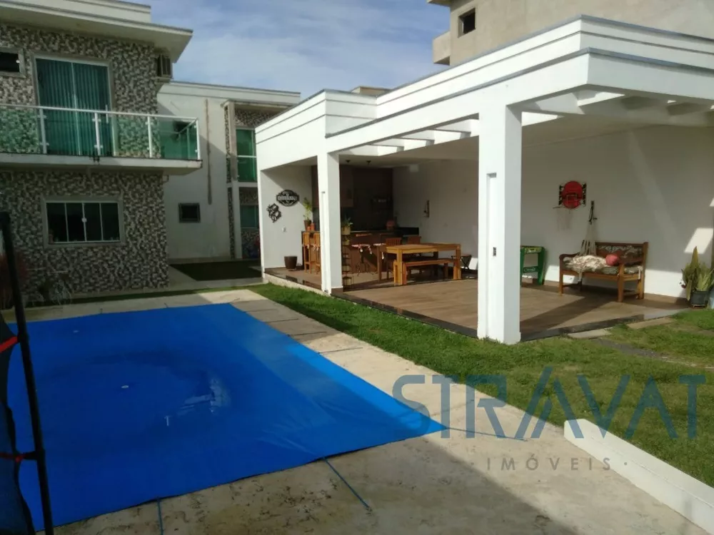 Casa à venda com 3 quartos, 140m² - Foto 1