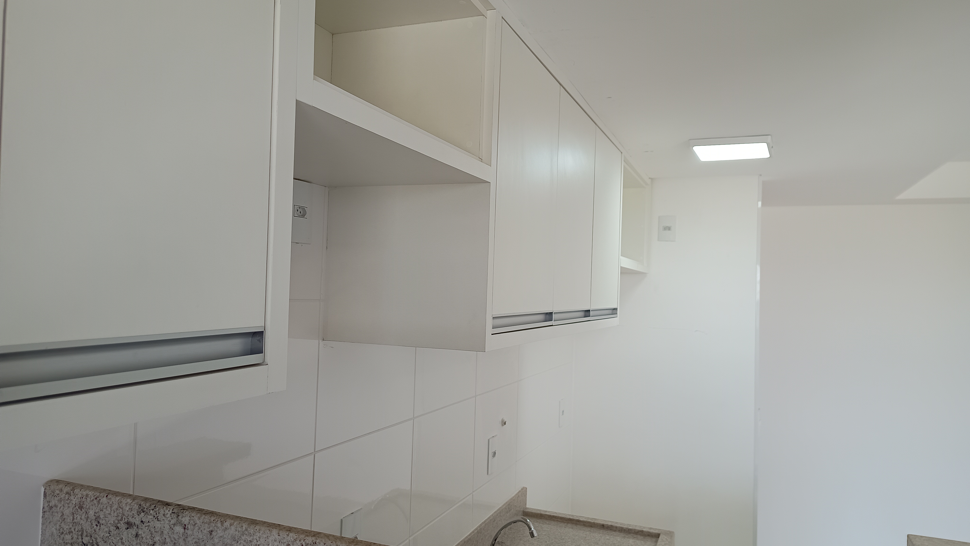 Apartamento à venda com 3 quartos, 75m² - Foto 20