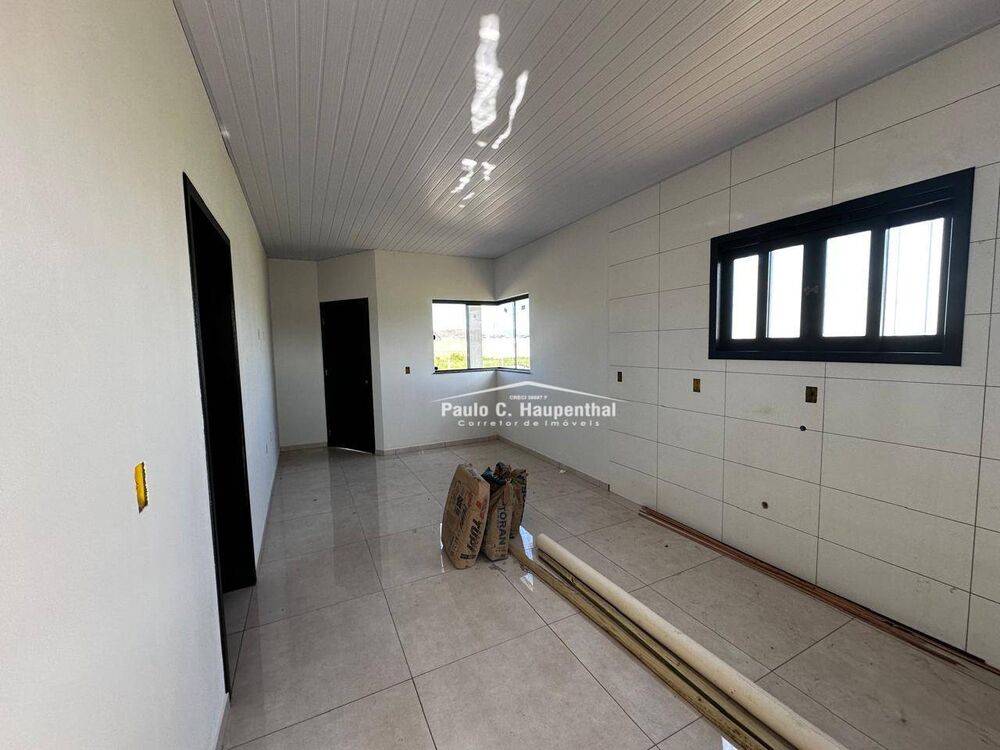 Casa à venda com 2 quartos, 53m² - Foto 4